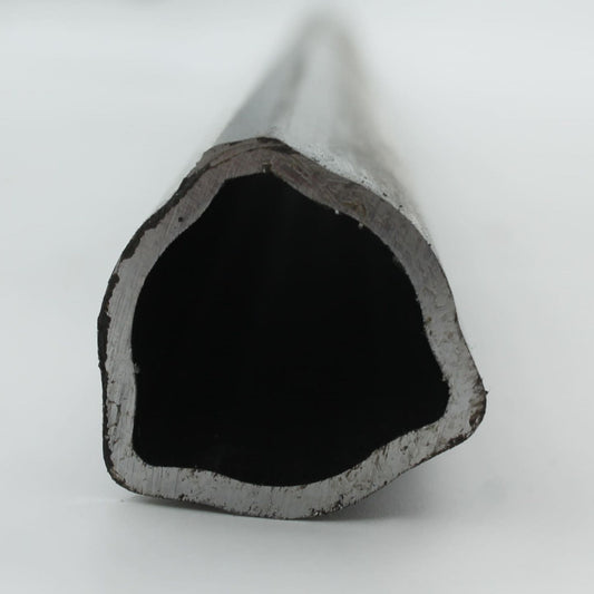 Tubo de transmisión cardán con perfil triangular exterior hembra. Medida 43,5 mm, grosor de 3,4 mm y longitud de 2 metros.